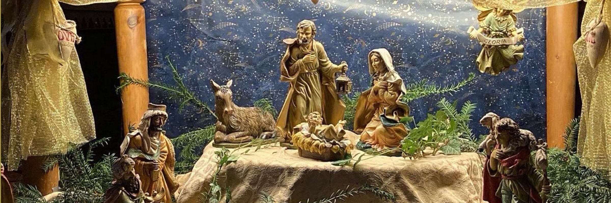 Crib under nave altar